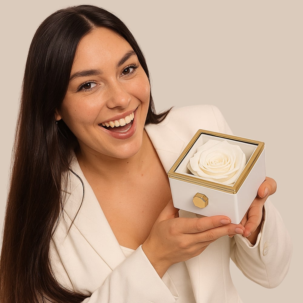 Czuły Prezent - Pudełko z wieczną różą i spersonalizowany naszyjnik